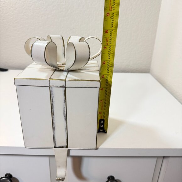 BALLARD DESIGNS Gift Box Stocking Hanger White Metal Bow Box RARE RETIRED! - Picture 13 of 15